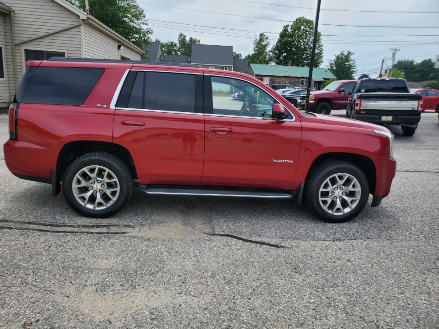 2015 Maroon GMC Yukon with an 5.3 engine, AUTOMATIC transmission, located at 27 Main St., Norway, MD, 04268, (207) 743-0900, 44.199795, -70.530807 - 2015 GMC Yukon SLE $20,995.00 Pw, Pl, Pm, A-C, Cd, 3rd Row Seat 150,144 k Clean - Photo#2