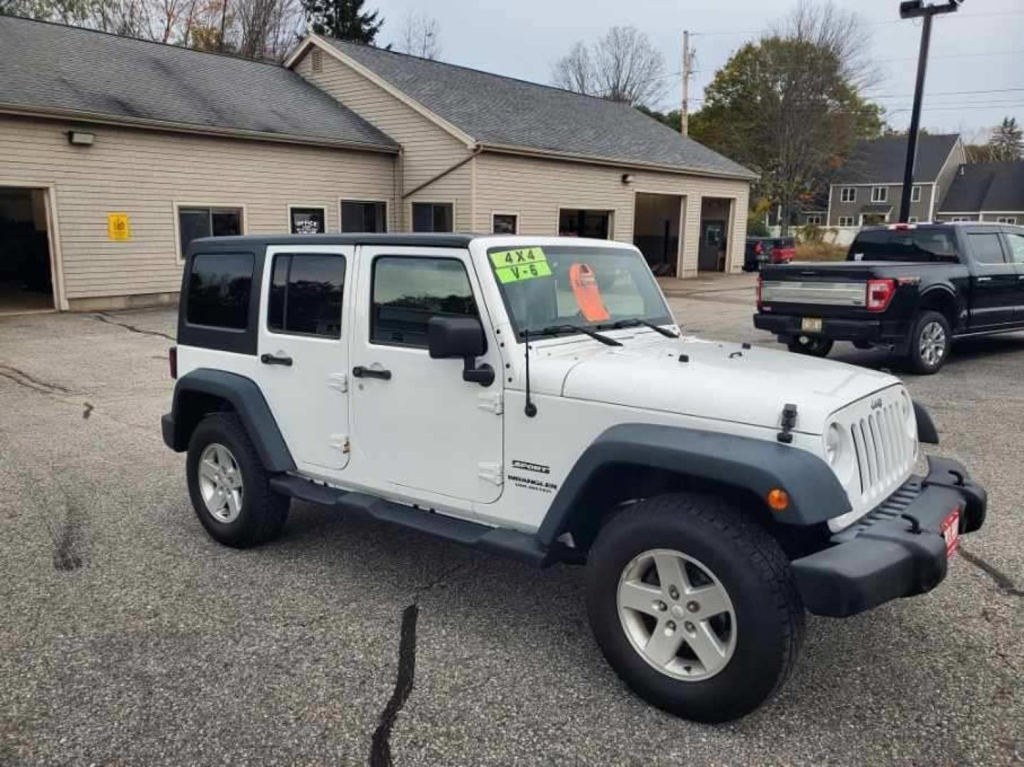 2015 white JEEP WRANGLER with an 6cyl engine, AUTOMATIC transmission, located at 27 Main St., Norway, MD, 04268, (207) 743-0900, 44.199795, -70.530807 - 2015 Jeep Wrangler Sport Unlimited 4 Door V-6, At, Pw, Pl, Pm, A/C, Cd, Cruise, 138k Clean!----------------------$19,995.00 - Photo#1