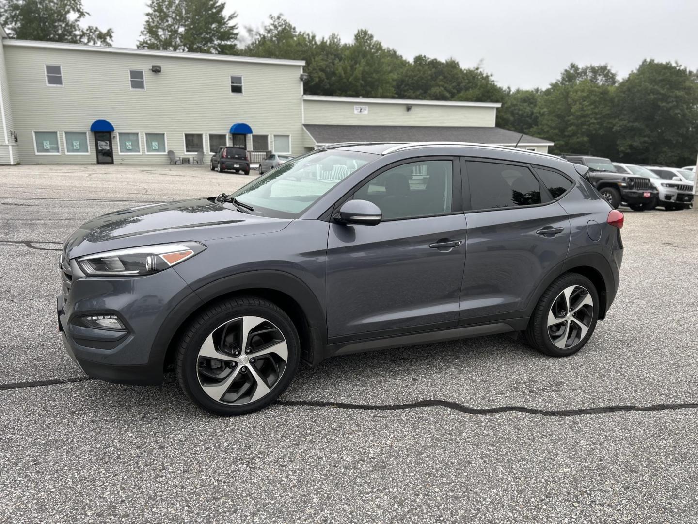 2018 GRAY /GRAY Hyundai Tucson Eco AWD (KM8J3CA2XJU) with an 1.6L L4 DOHC 16V engine, 7A transmission, located at 27 Main St., Norway, MD, 04268, (207) 743-0900, 44.199795, -70.530807 - Photo#1