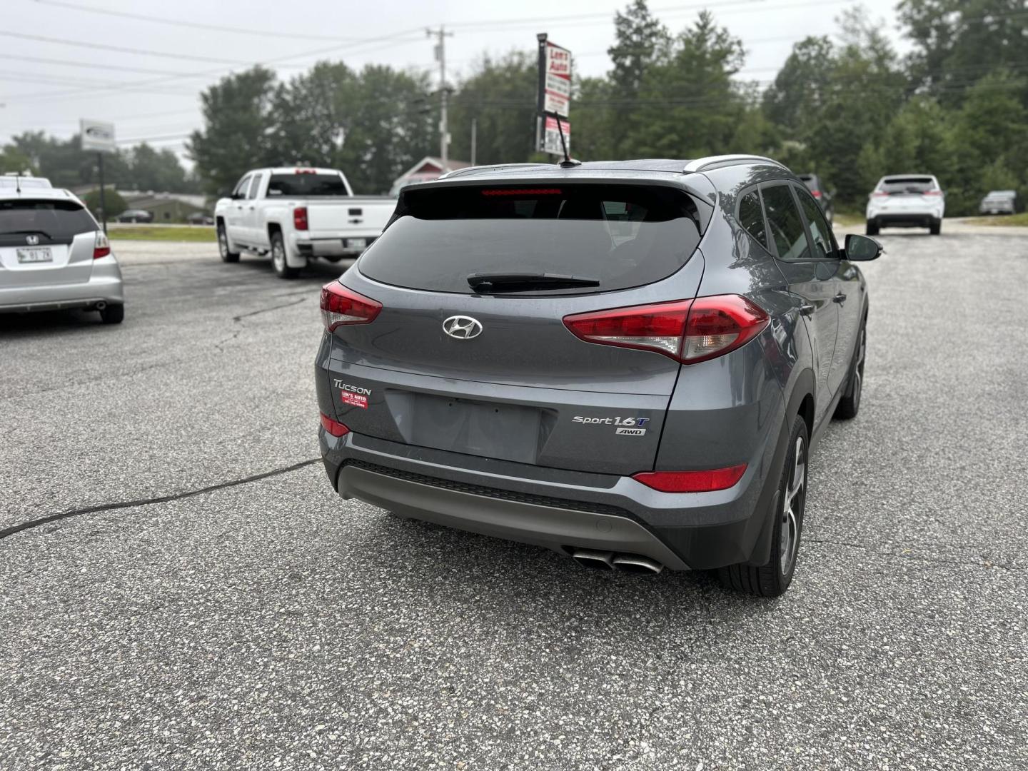 2018 GRAY /GRAY Hyundai Tucson Eco AWD (KM8J3CA2XJU) with an 1.6L L4 DOHC 16V engine, 7A transmission, located at 27 Main St., Norway, MD, 04268, (207) 743-0900, 44.199795, -70.530807 - Photo#3