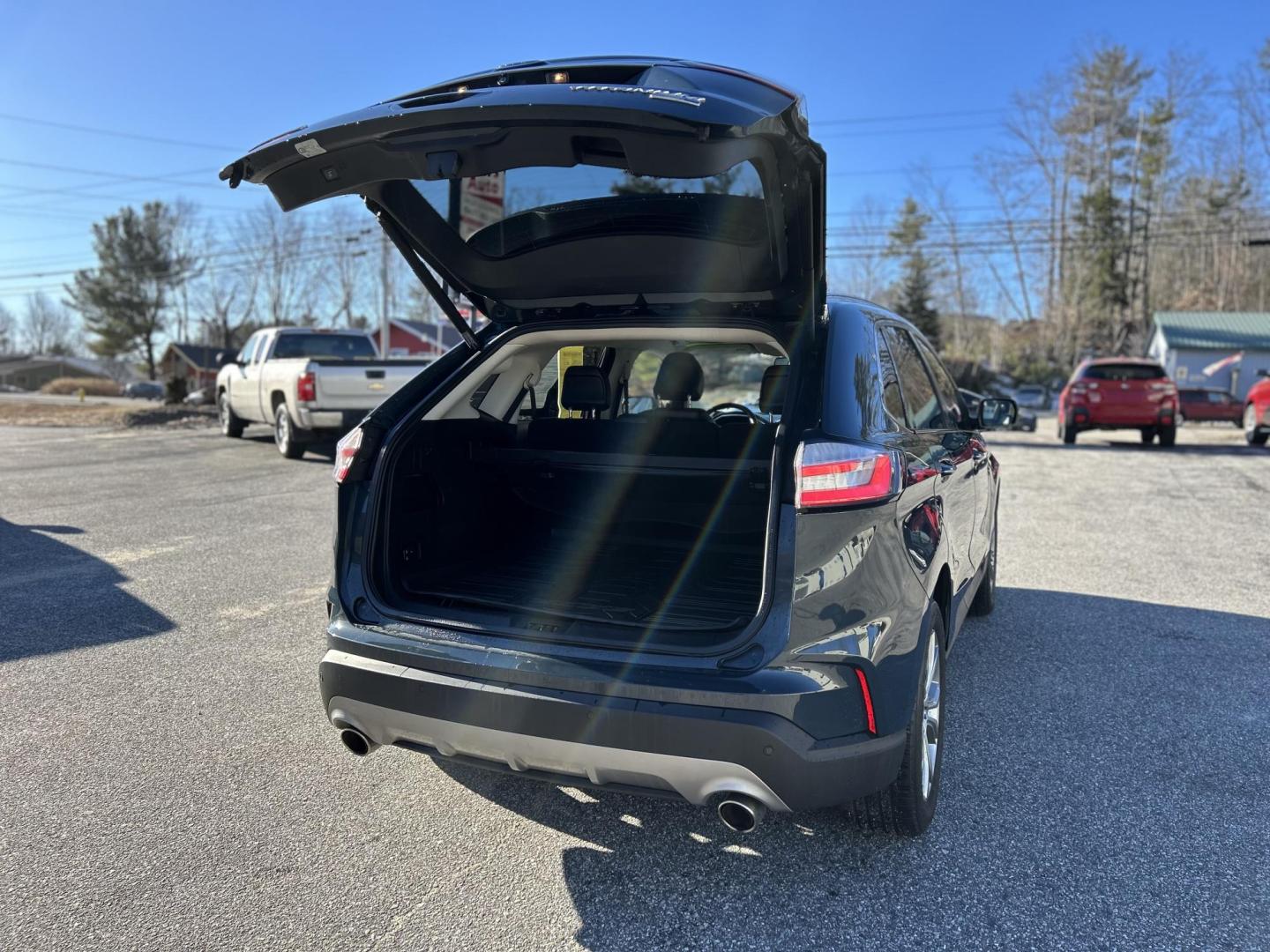 2019 BLUE /Black Ford Edge Titanium AWD (2FMPK4K9XKB) with an 2.0L L4 DOHC 16V engine, 6A transmission, located at 27 Main St., Norway, MD, 04268, (207) 743-0900, 44.199795, -70.530807 - Photo#8