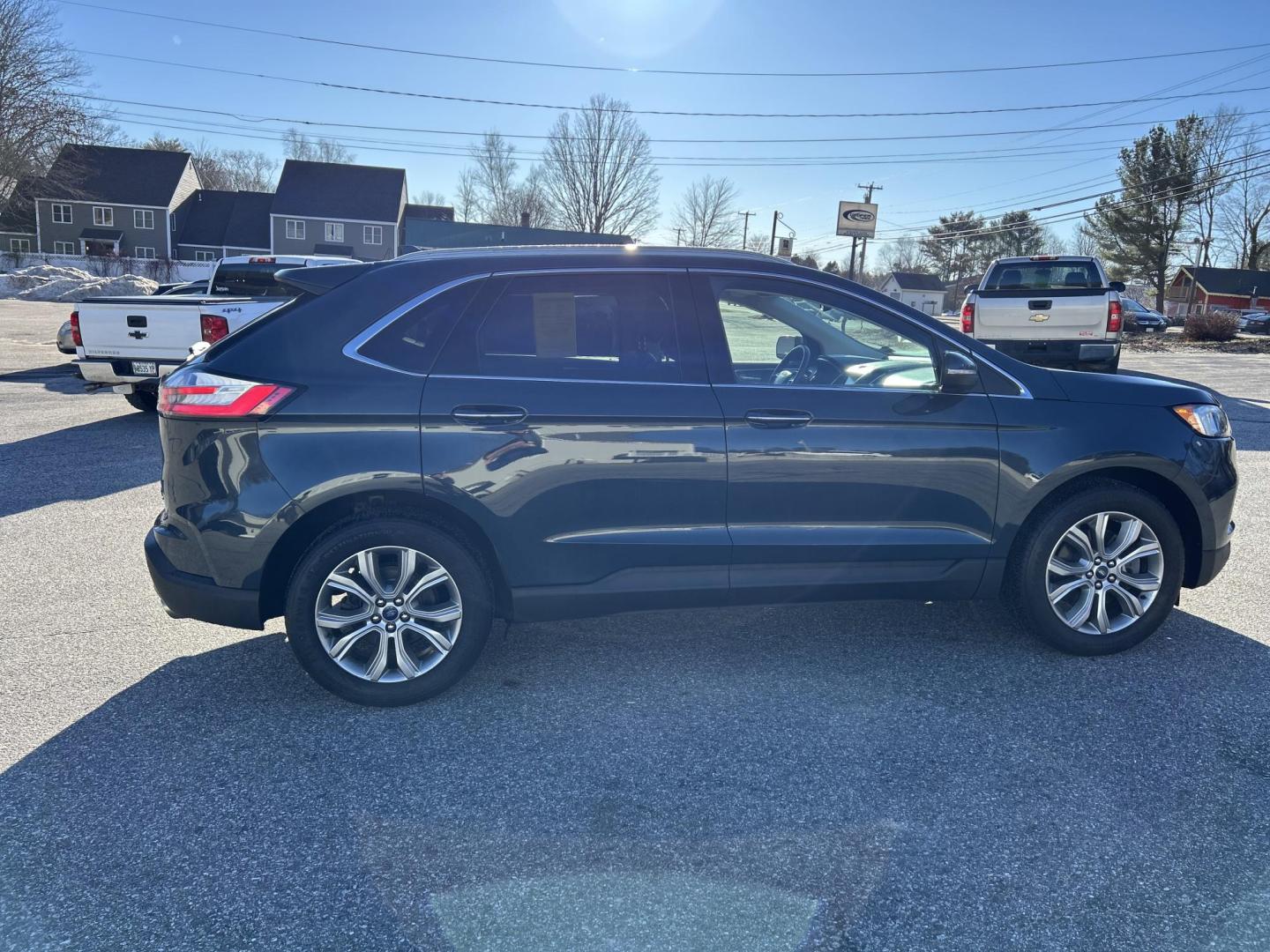 2019 BLUE /Black Ford Edge Titanium AWD (2FMPK4K9XKB) with an 2.0L L4 DOHC 16V engine, 6A transmission, located at 27 Main St., Norway, MD, 04268, (207) 743-0900, 44.199795, -70.530807 - Photo#2