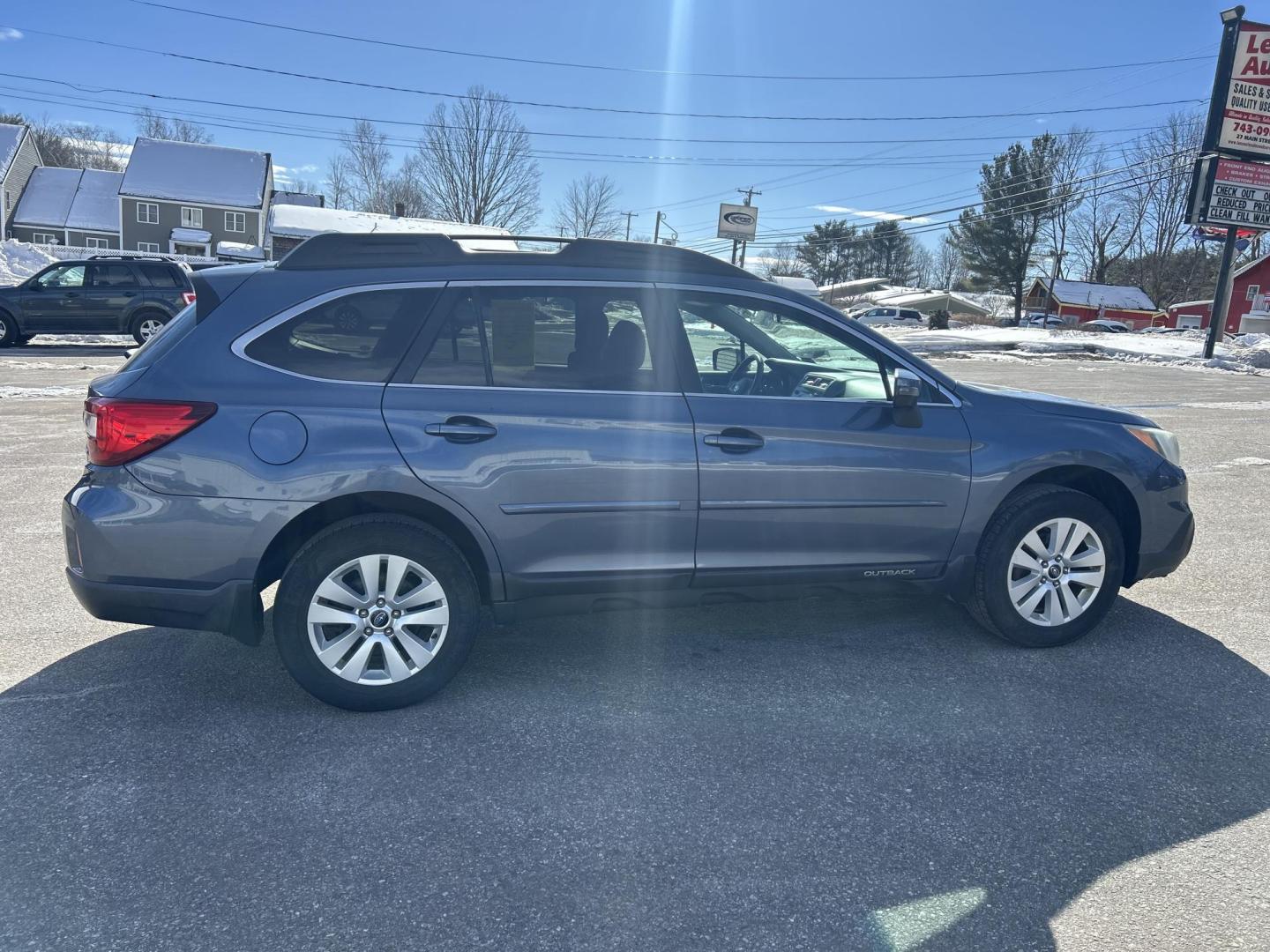 2014 BLUE /Black Subaru Outback 2.5i Premium (4S4BSAFC1F3) with an 2.5L H4 DOHC 16V engine, 6-Speed Automatic transmission, located at 27 Main St., Norway, MD, 04268, (207) 743-0900, 44.199795, -70.530807 - Photo#2